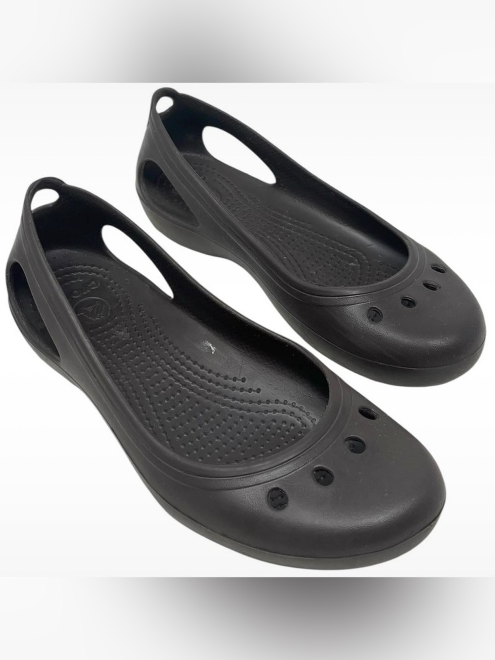 Crocs Dark Brown Flats Sandals Women’s Size 6 Minimal Classic Retro Boho